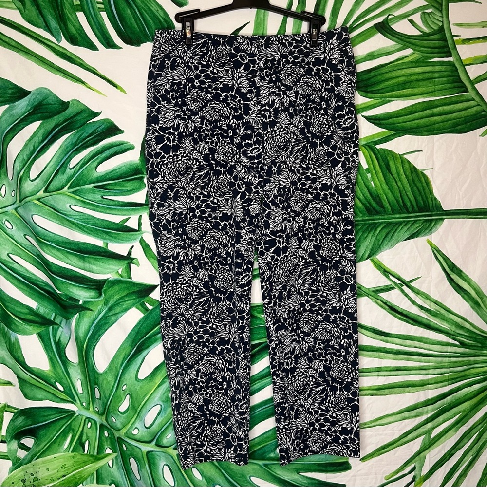 Talbots Heritage 10P Navy Blue White Floral Cropped Length Business Casual Pants